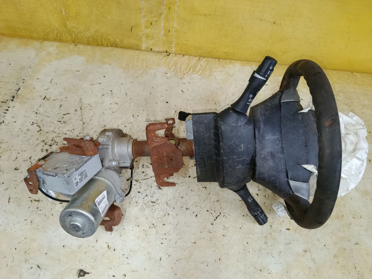 Рулевая колонка на Nissan Tiida C11 Фото 1