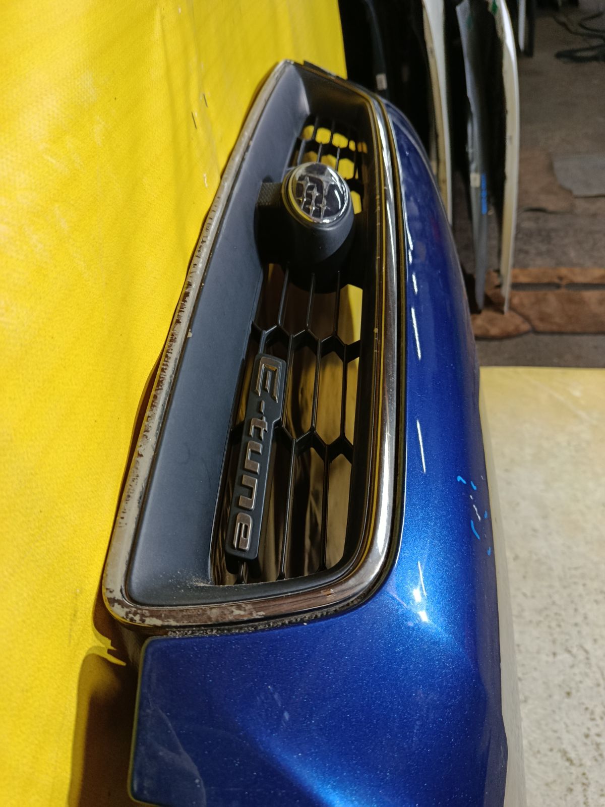 Капот на Subaru Legacy Wagon BH5 Фото 8