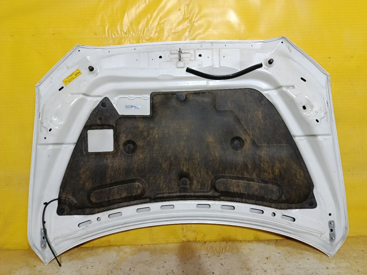 Капот на Mitsubishi Galant Fortis CX6A Фото 7