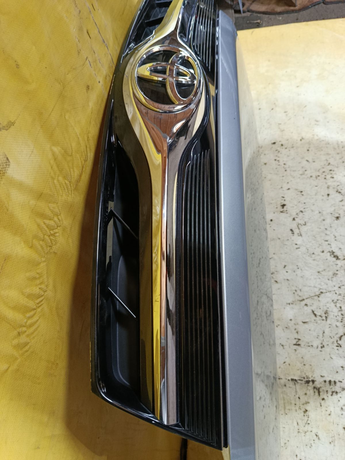 Капот на Toyota Tank M900A Фото 7