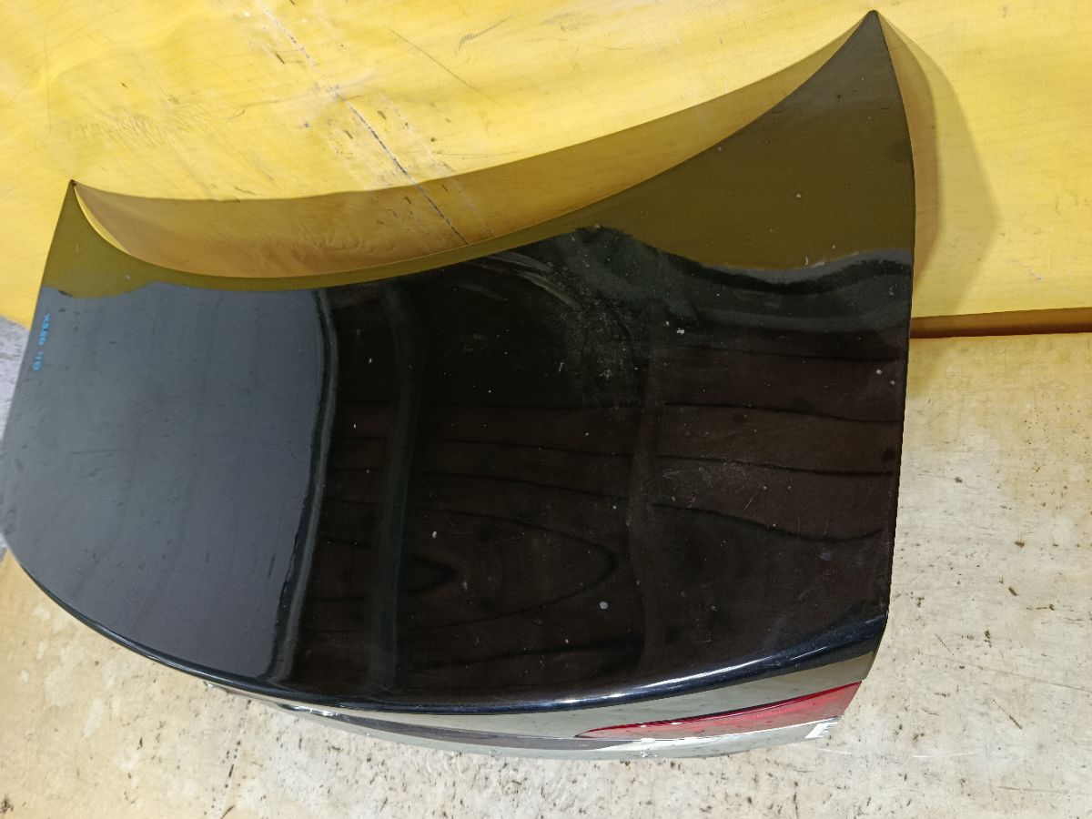 Крышка багажника на Jaguar Xf X250 Фото 2