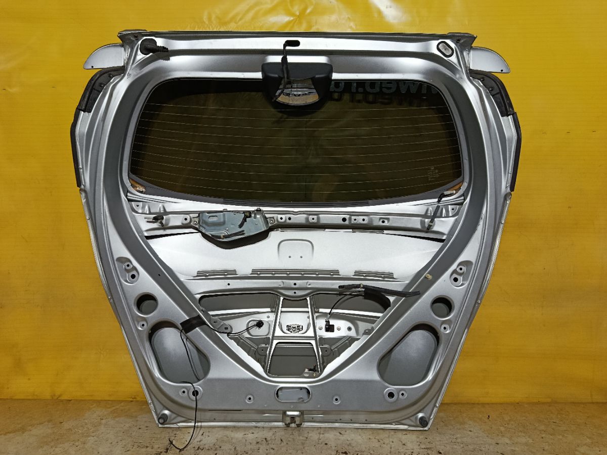 Дверь задняя на Honda Freed Spike GB4 Фото 8