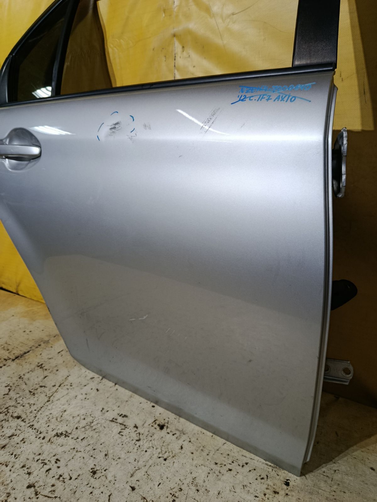 Дверь боковая на Toyota Corolla Axio NZE164 Фото 3