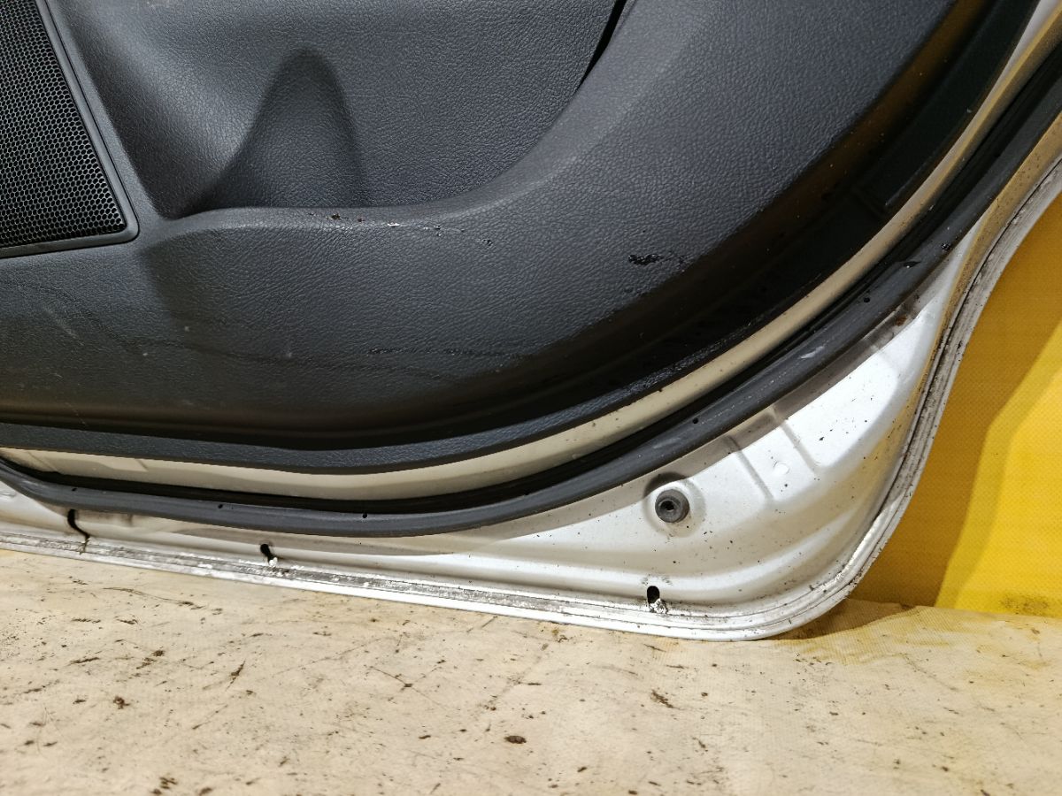 Дверь боковая на Toyota Corolla Axio NZE164 Фото 7