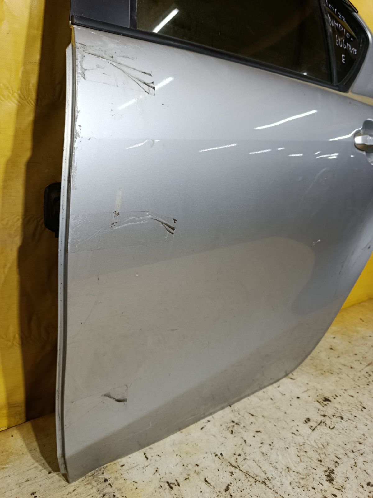 Дверь боковая на Toyota Aqua NHP10 Фото 5