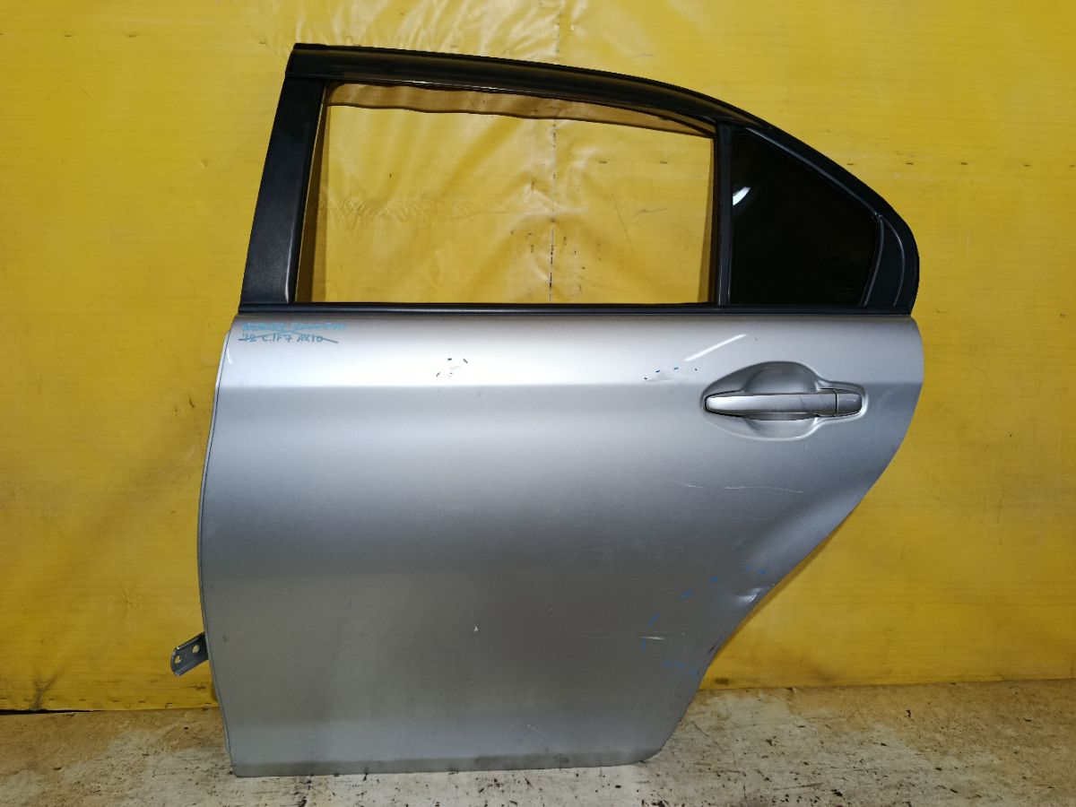 Дверь боковая на Toyota Corolla Axio NZE164 Фото 1
