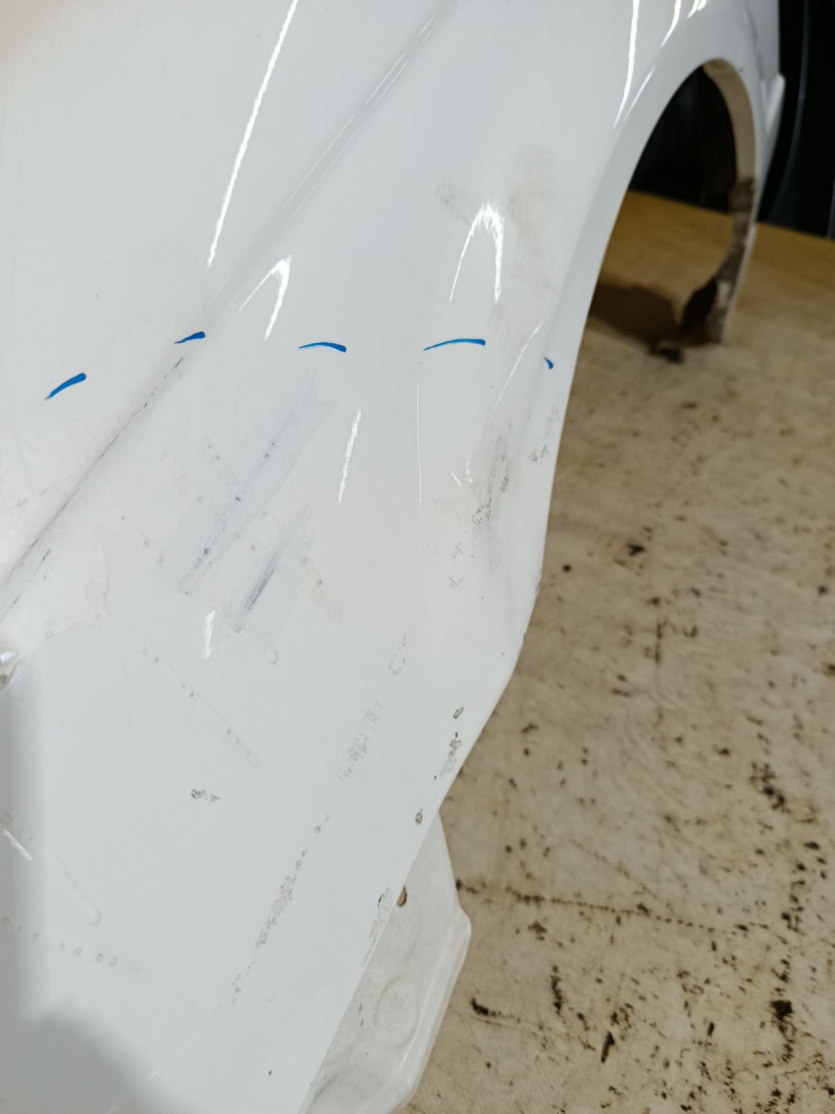 Крыло переднее на Nissan Sunny FB15 Фото 6