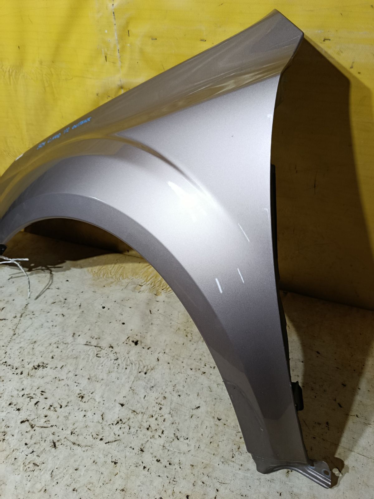 Крыло переднее на Subaru Outback BRM Фото 2