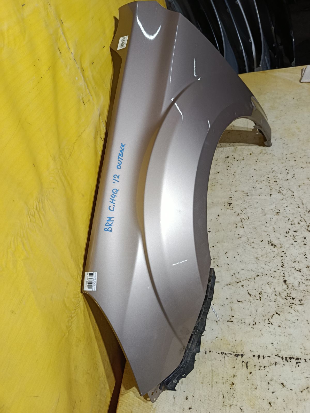 Крыло переднее на Subaru Outback BRM Фото 4
