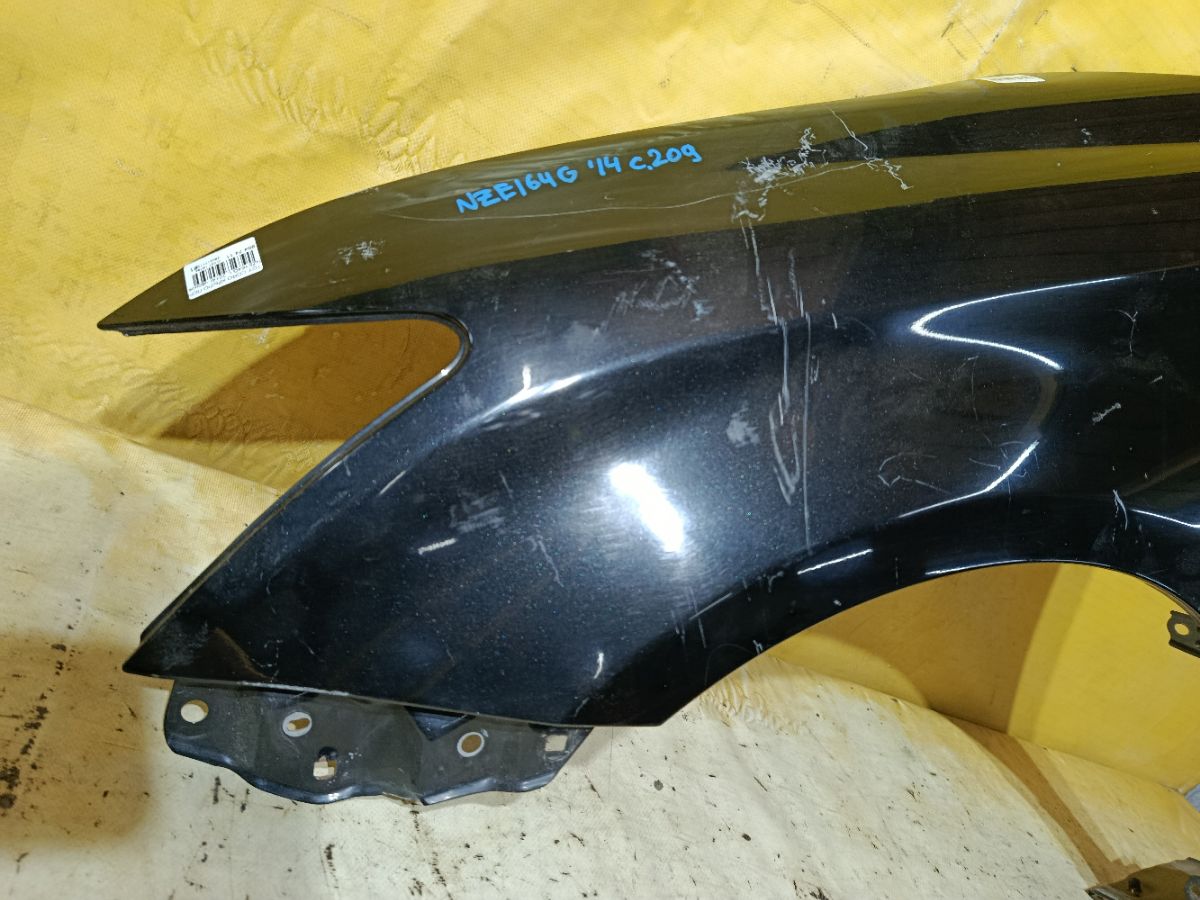 Крыло переднее на Toyota Corolla Fielder NZE164G Фото 3