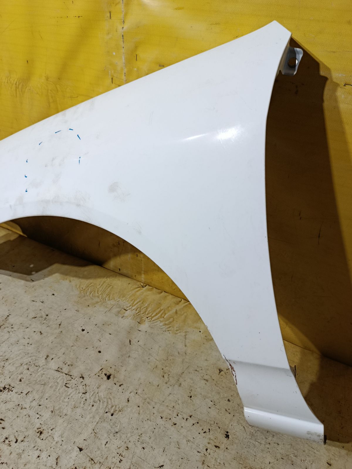 Крыло переднее на Nissan Ad Van VFY11 Фото 2