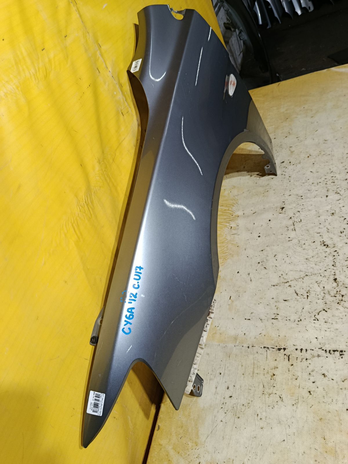 Крыло переднее на Mitsubishi Galant Fortis CY6A Фото 4