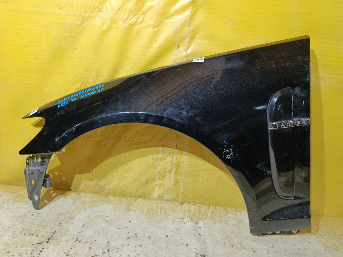 Крыло переднее 8X2316E005A на Jaguar Xf X250 Фото 1