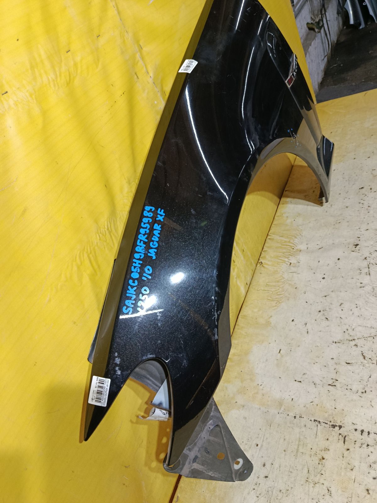 Крыло переднее 8X2316E005A на Jaguar Xf X250 Фото 5
