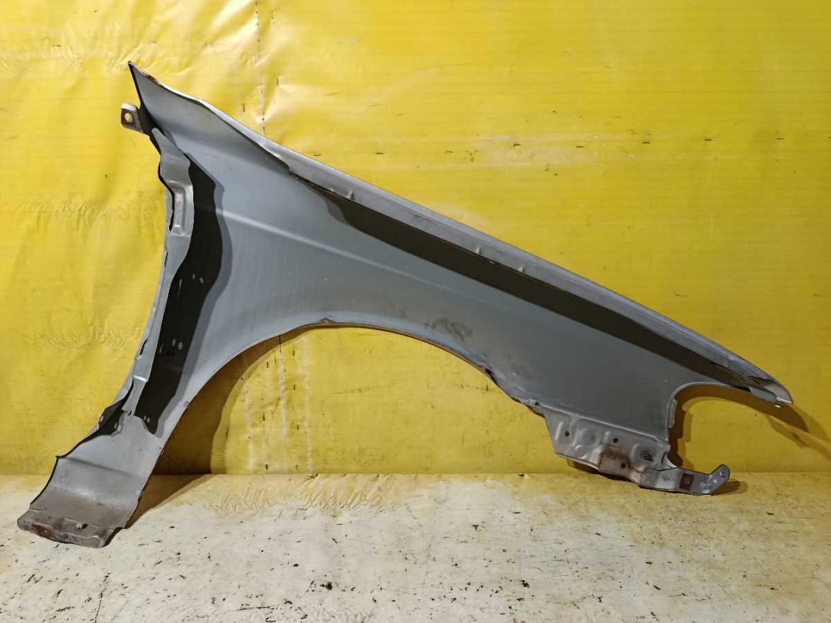 Крыло переднее на Nissan Sunny FB15 Фото 6
