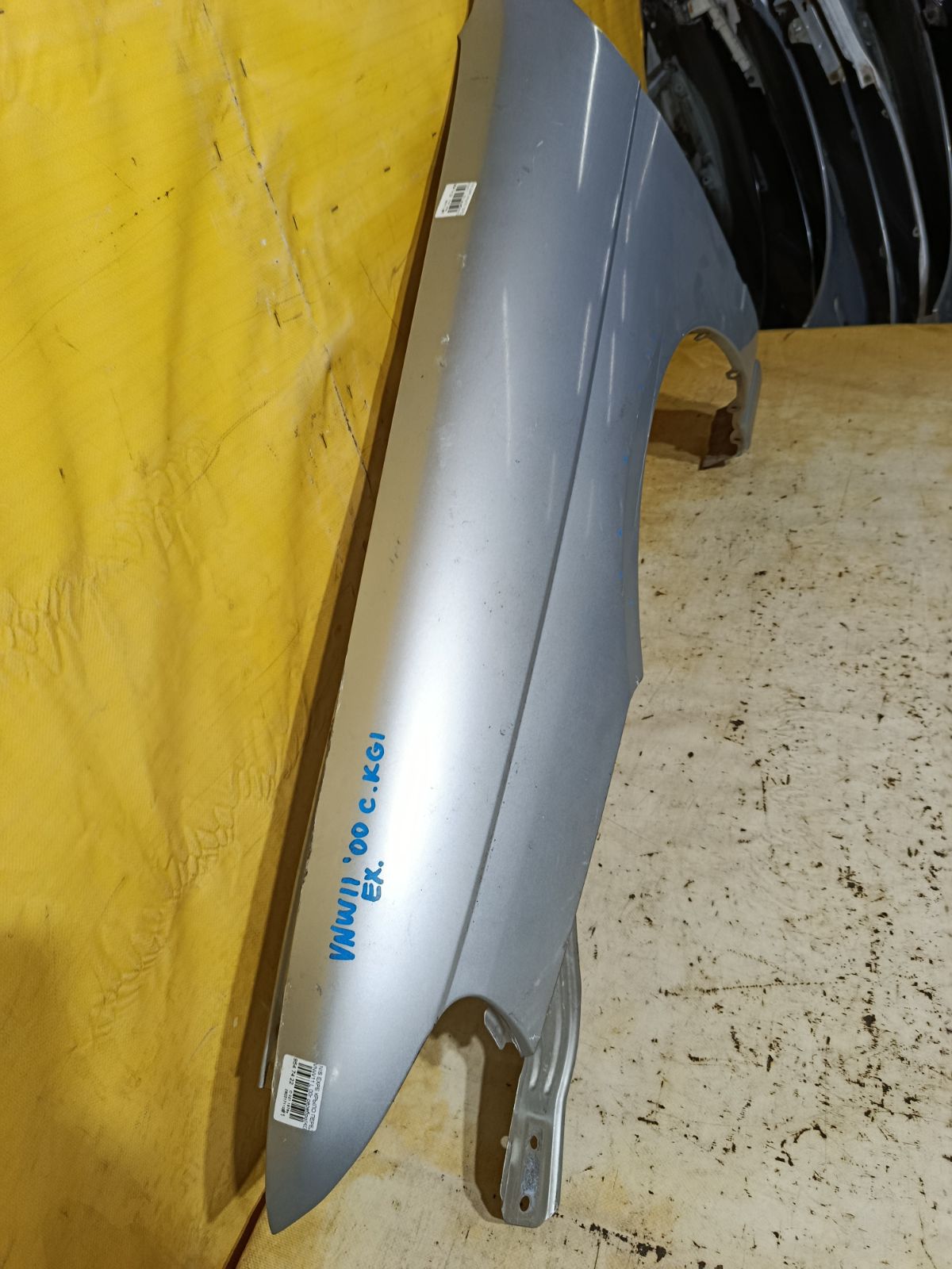 Крыло переднее на Nissan Expert VNW11 Фото 5