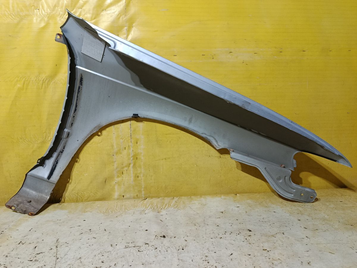 Крыло переднее на Nissan Expert VNW11 Фото 6
