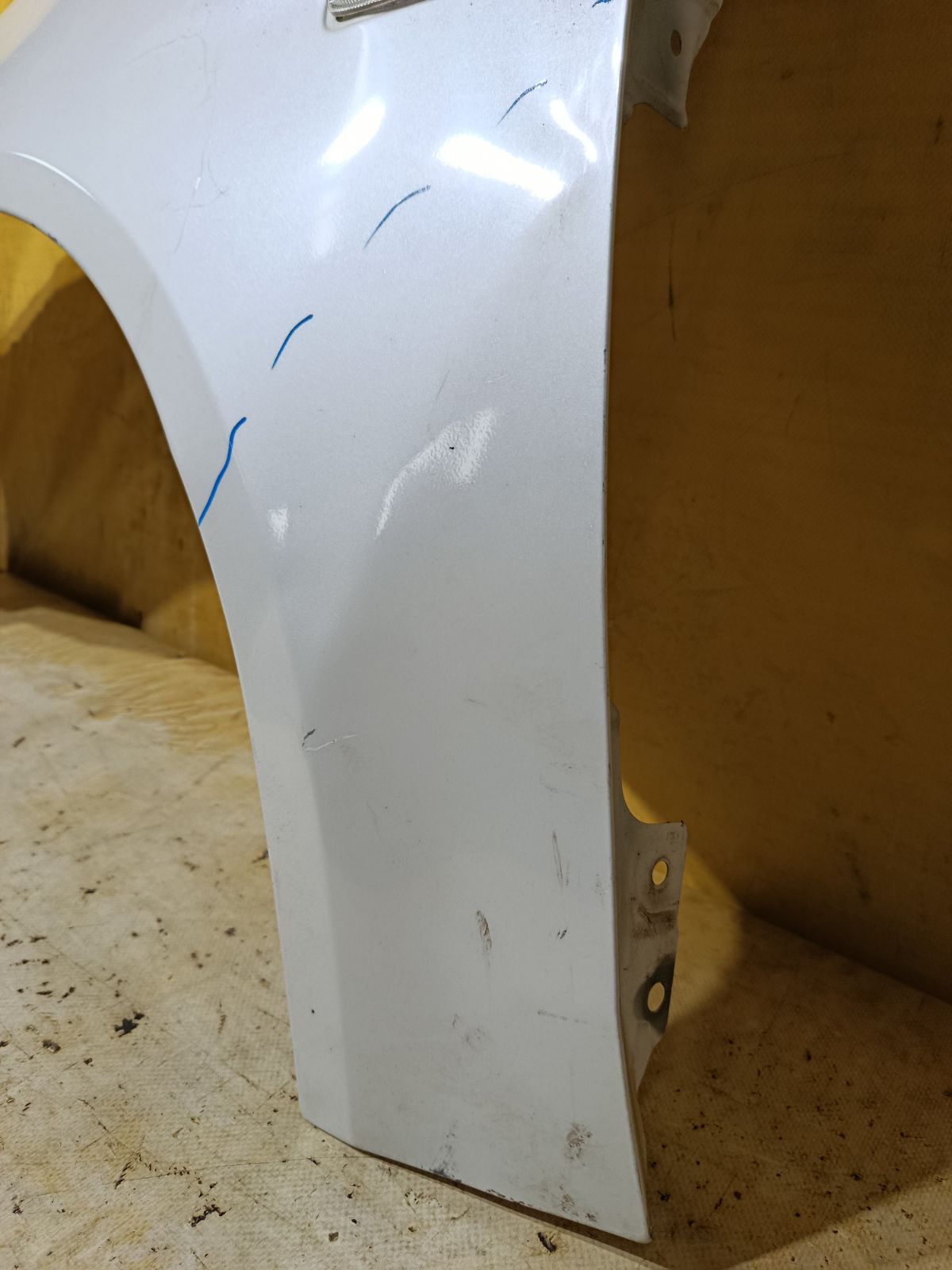 Крыло переднее на Mitsubishi Galant Fortis CX6A Фото 3