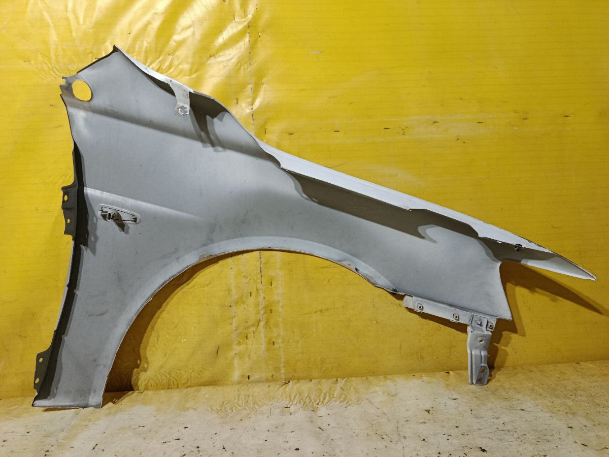 Крыло переднее на Mitsubishi Galant Fortis CX6A Фото 8