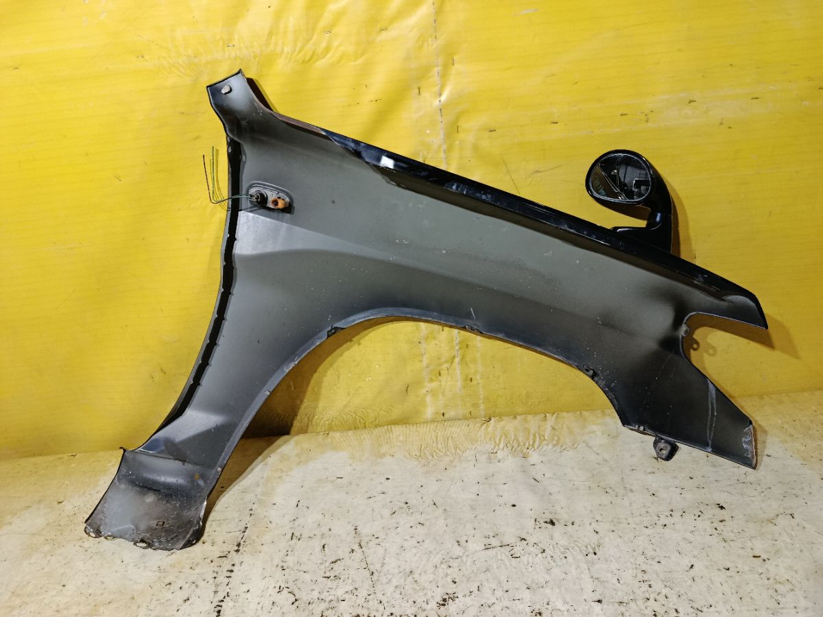 Крыло переднее на Mitsubishi Pajero Io H76W Фото 7