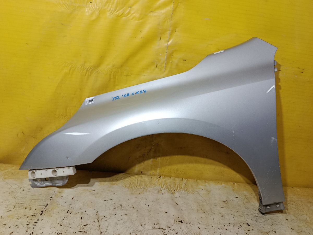 Крыло переднее на Nissan Teana J32 Фото 1