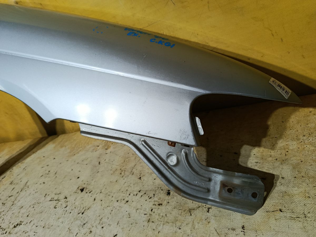 Крыло переднее на Nissan Expert VNW11 Фото 2