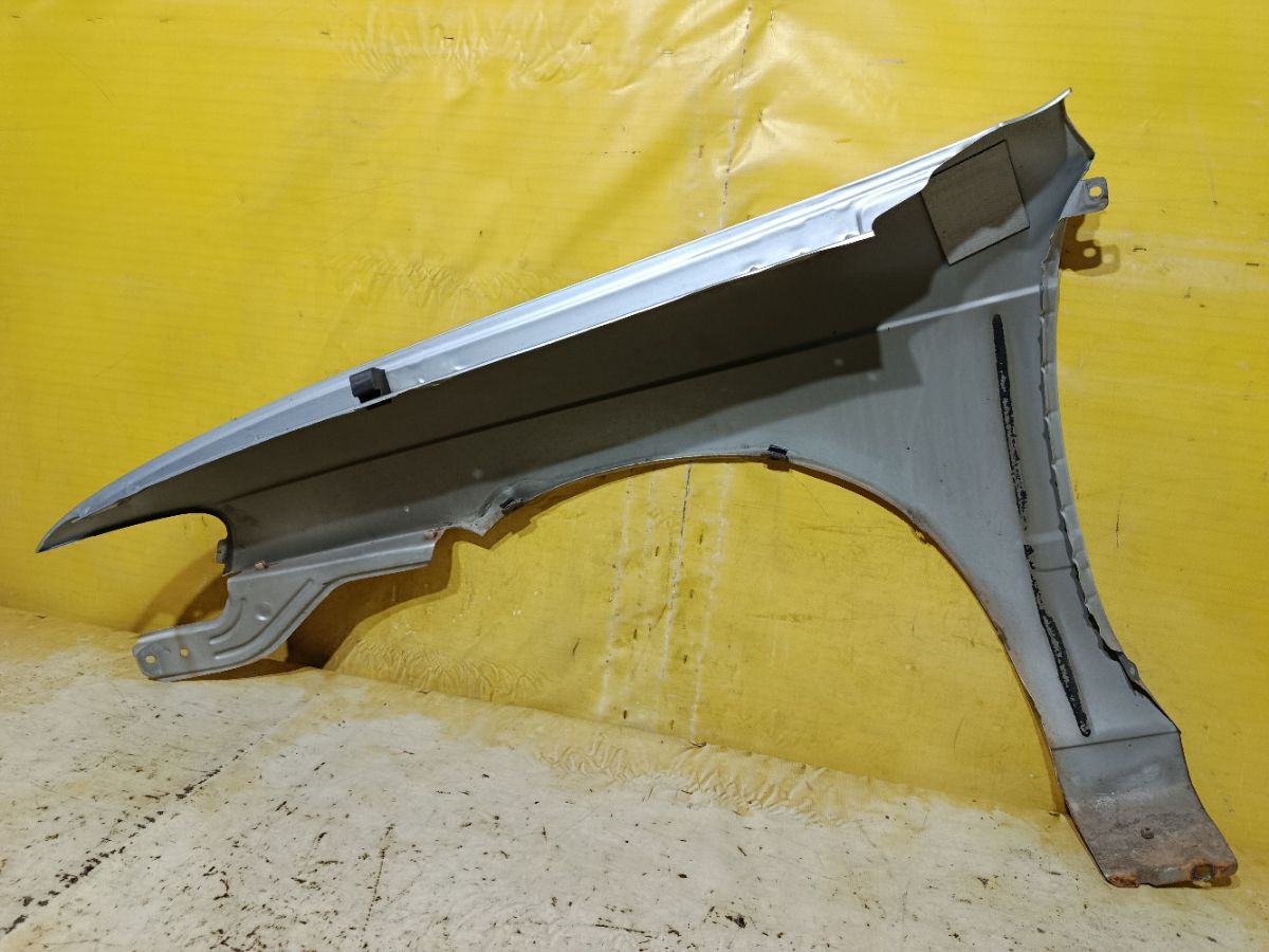 Крыло переднее на Nissan Expert VNW11 Фото 6