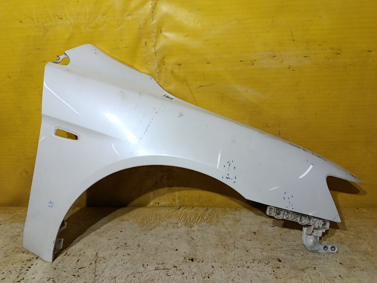Крыло переднее на Mitsubishi Galant Fortis CX6A Фото 1