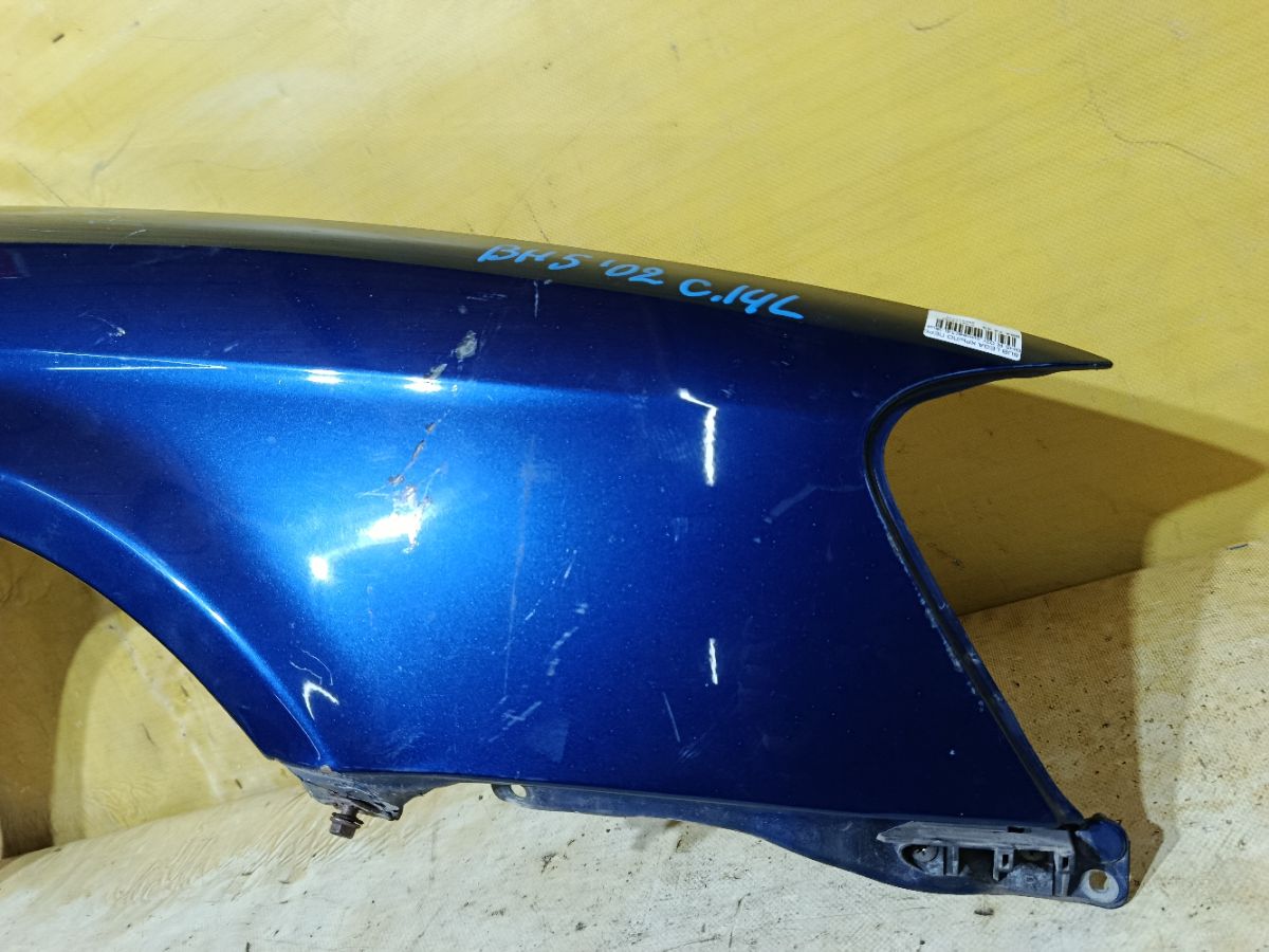 Крыло переднее на Subaru Legacy Wagon BH5 Фото 2