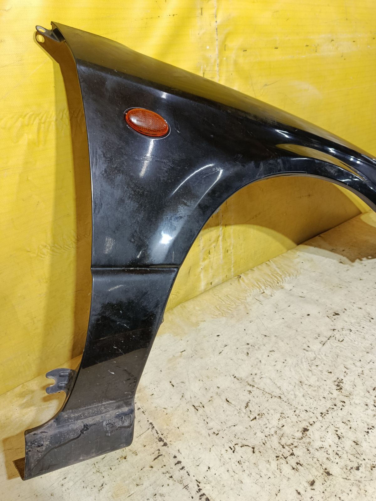 Крыло переднее на Subaru Legacy Wagon BH5 Фото 3