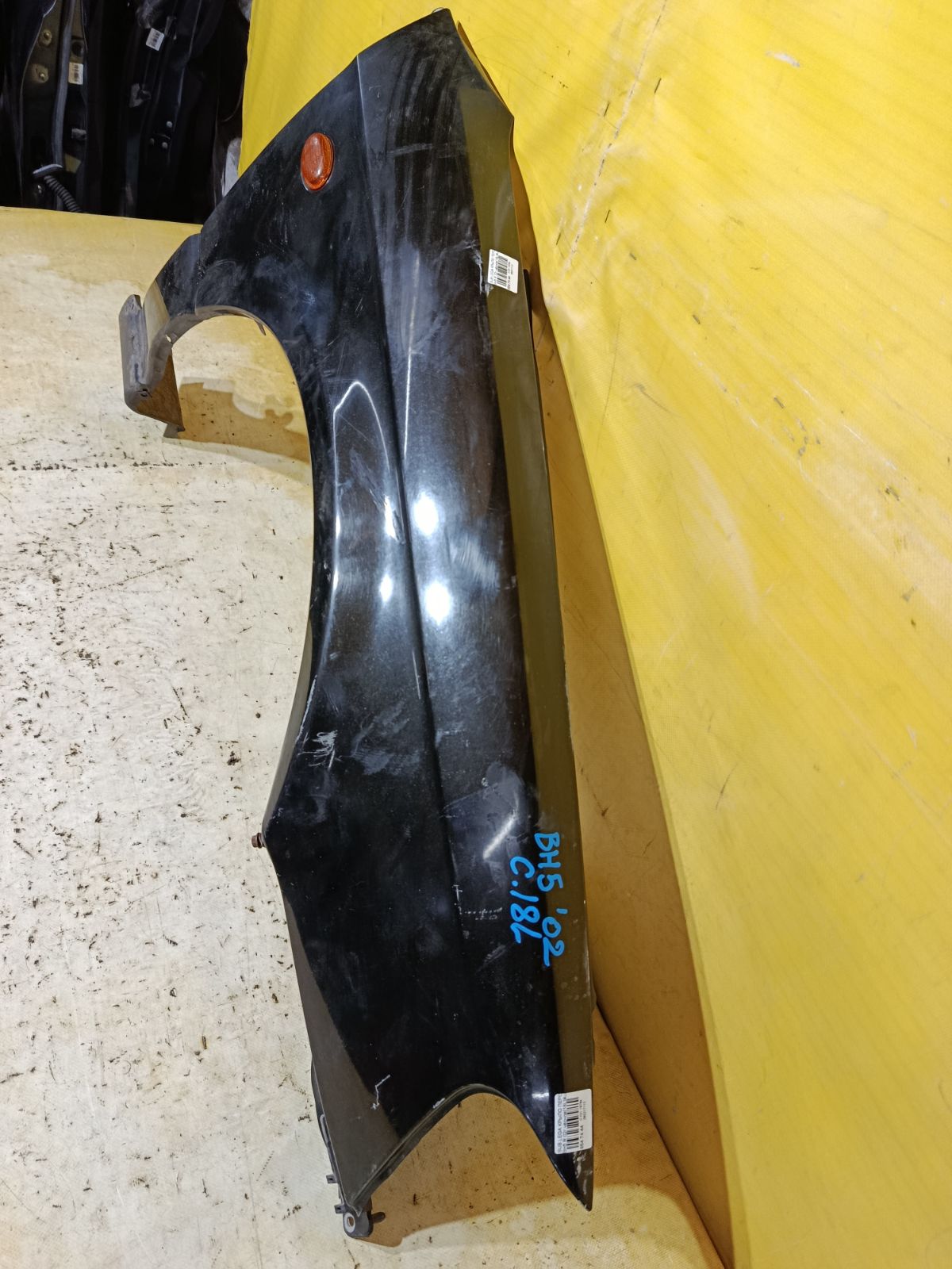 Крыло переднее на Subaru Legacy Wagon BH5 Фото 4