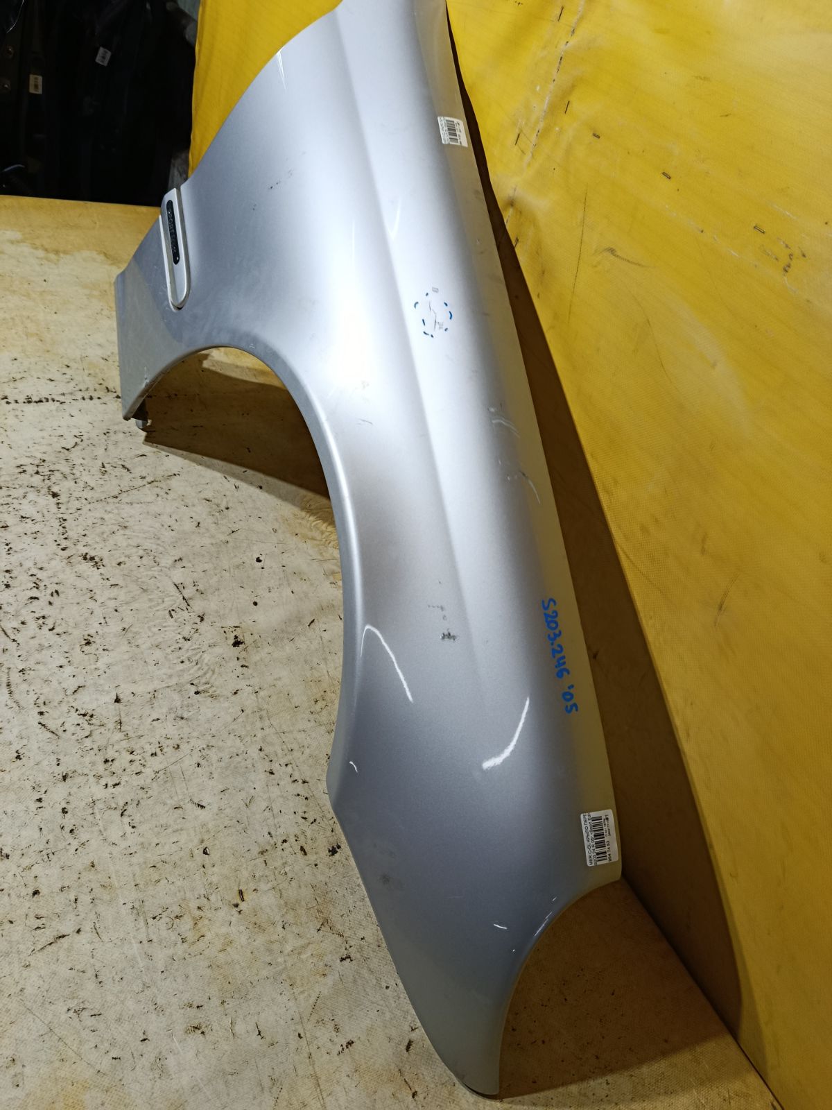 Крыло переднее 0018014708, 12551112, 1307BR, 151172, 1671006, 171301, 2038800218, 203880021867, 2038800818, 3032658, 3032658B, 3513312, 3515312A1, 50 03 02, 500302, 6504043515312P, 6504043515312Q, 8100094, A   203 880 02 18 67, A2038800218, A2038800818, BZ10023AR, BZ10023ARN, FP 4605 312, GD1307BR, MB114022FR, MB20301111R, MD07001600R00, MD07001600R0C, MD07001600R0S, MD070161, MD20300270R, ME0273003, ME0273033, P71BZ023AR, STMD070161 на Mercedes-Benz C-Class Station Wagon S203.246 Фото 4