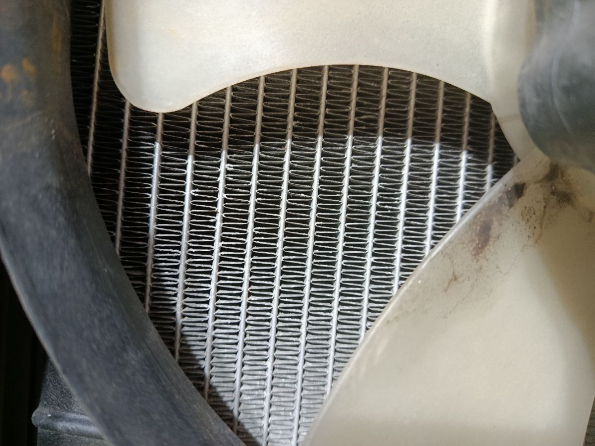 Радиатор ДВС 01163028, 10-26844-SX, 104855, 119084, 140055N, 2064029, 248158F, 248158J, 248158R, 248158U, 248180U, 28200, 314347, 32002200, 37855, 522200R, 526908-2, 5269082K, 53686, 60322200, 68158, 734197, 8010-306, 8MK 376 753-671, ADC49847, ARD1443, C557-39, CR 1073 000S, DA36935, DAP369035, DCM2526, JPR0110, LRC 11172, MBPIN99-910, MBPIN99-911, MBPIN99910, MC-H77W-1216, MC00012, MC00012-2R, MMC012, MR373172, MR373172-N2, MR373172-R1, MR431239, MR464810, MR571562, MT2200, PL031281, PL031281R, PL031282, PRD1443, STMC00012, TD-036-0021, VCS4197, WG1722514 на Mitsubishi Pajero Io H76W 4G93 Фото 5