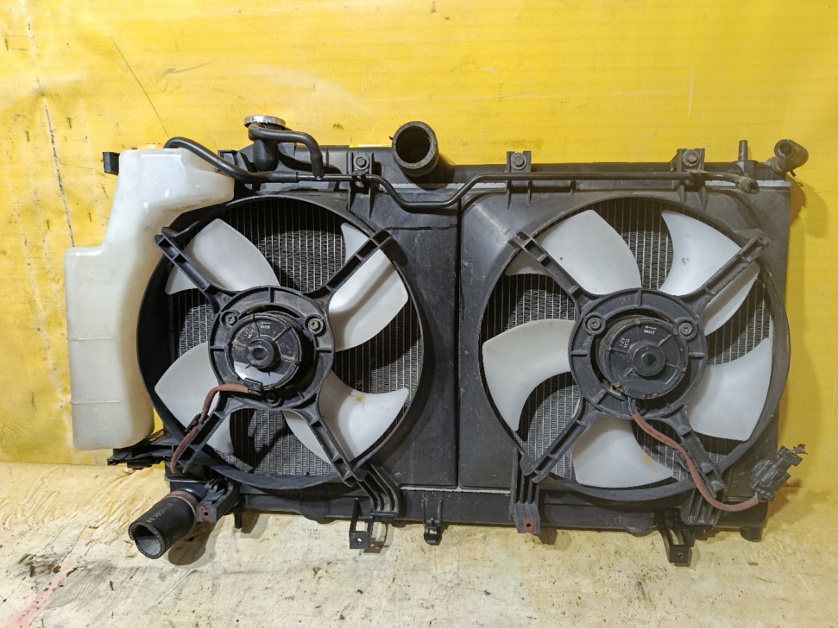 Радиатор ДВС на Subaru Legacy Wagon BP5 EJ20Y Фото 3