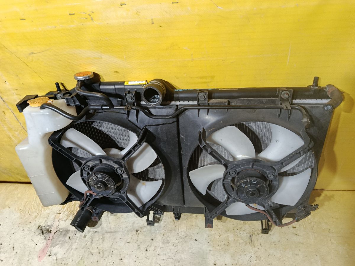 Радиатор ДВС на Subaru Legacy Wagon BP5 EJ20Y Фото 5