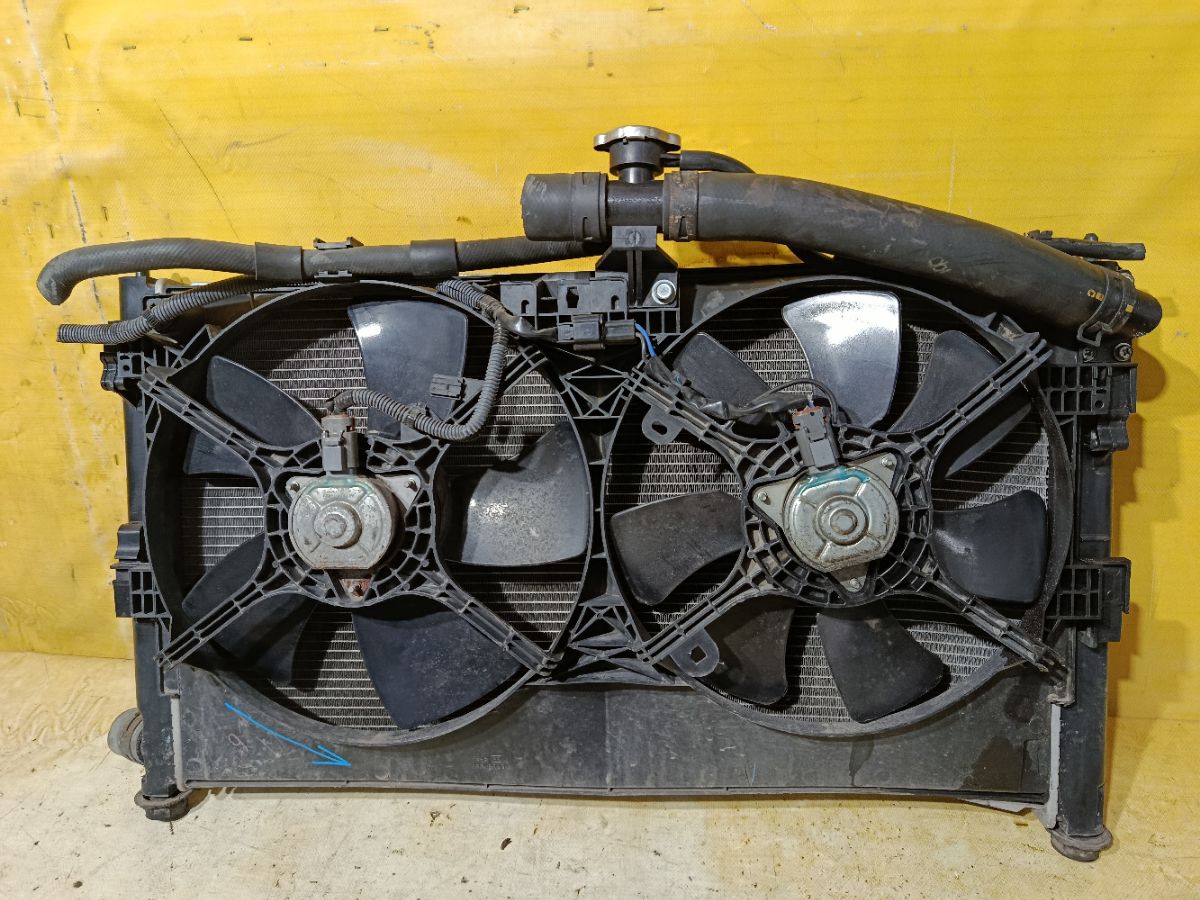 Радиатор ДВС на Mitsubishi Galant Fortis CX6A 4J10 Фото 5