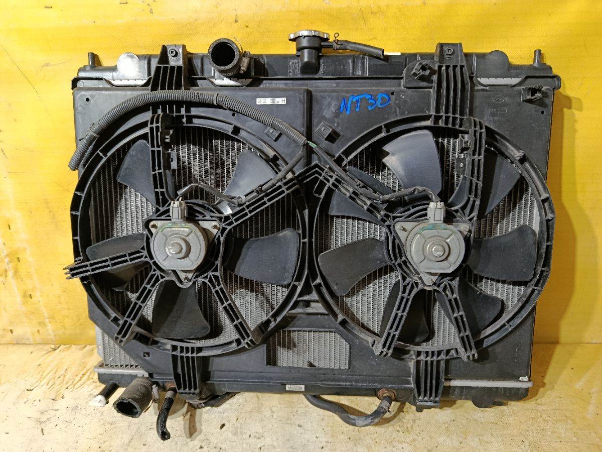 Радиатор ДВС на Nissan X-Trail NT30 QR20DE Фото 2
