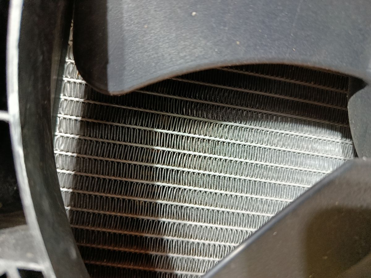 Радиатор ДВС на Mitsubishi Galant Fortis CY6A 4J10 Фото 5