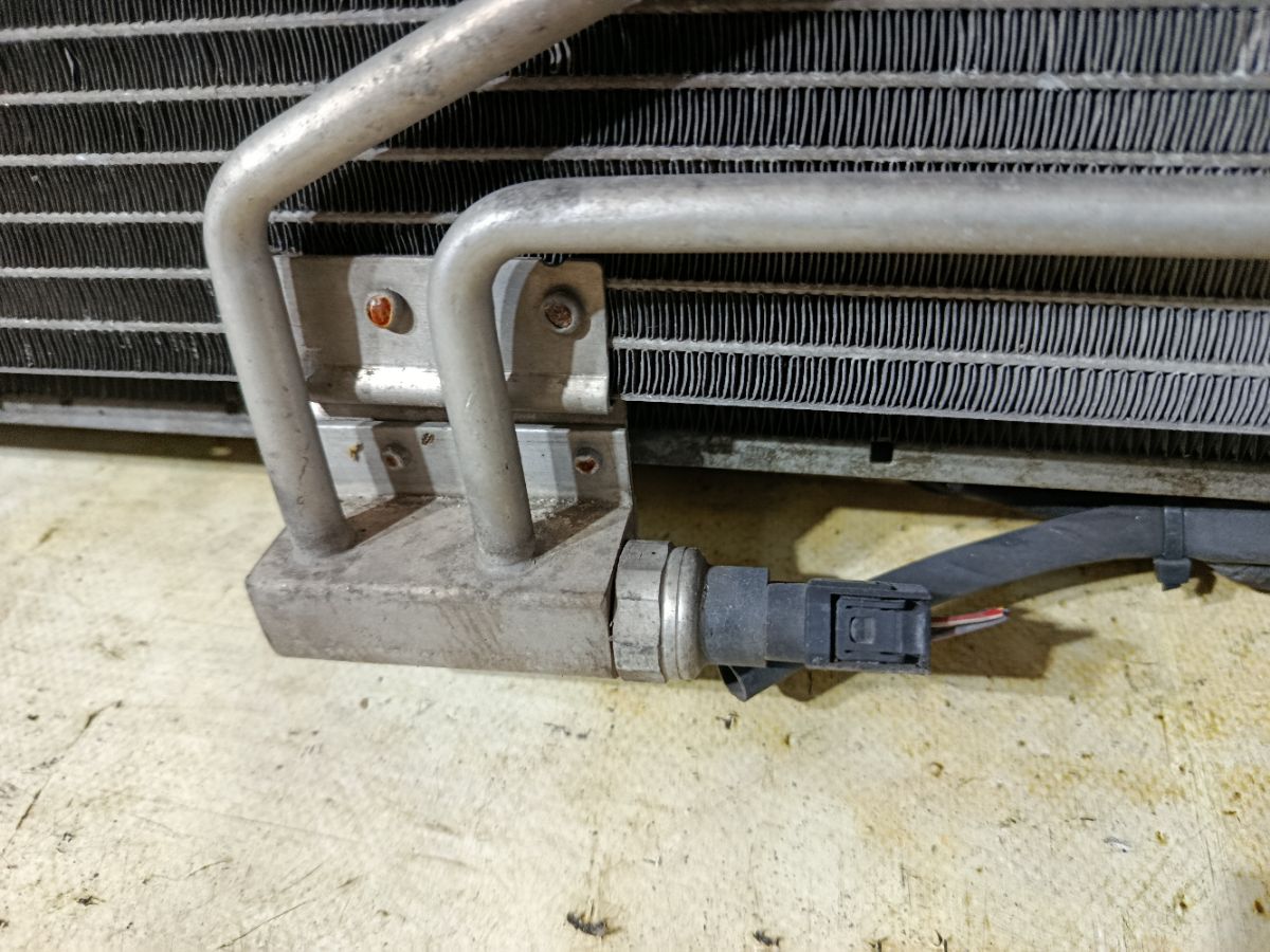 Радиатор ДВС A2035000503, A2035000193KZ, A2035001254 на Mercedes-Benz C-Class Station Wagon S203.281 112.916 Фото 2