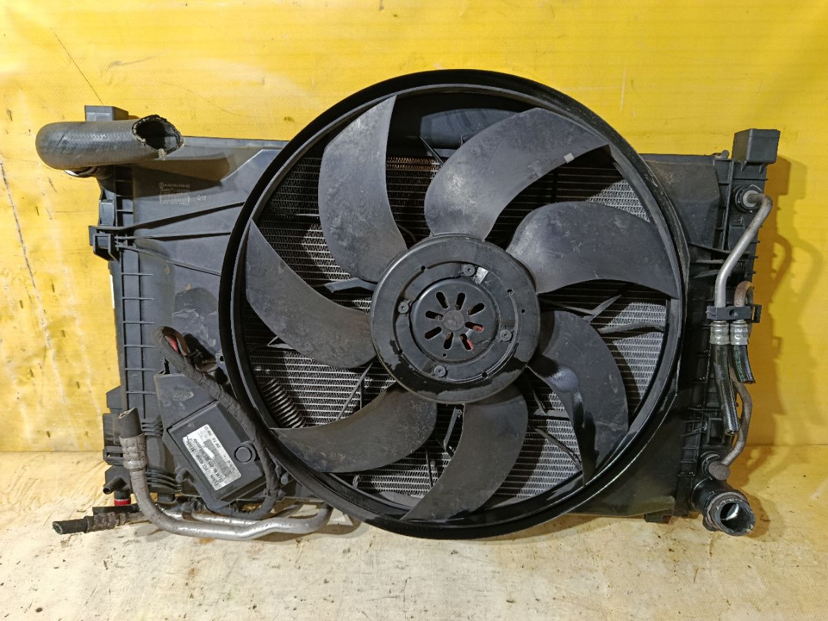 Радиатор ДВС A2035000503, A2035000193KZ, A2035001254 на Mercedes-Benz C-Class Station Wagon S203.281 112.916 Фото 5