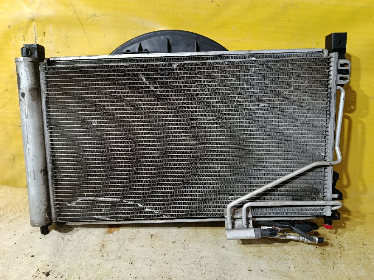 Радиатор ДВС A2035001003, A2035000293, A2035000054 на Mercedes-Benz C-Class W203.045 111.955 Фото 1