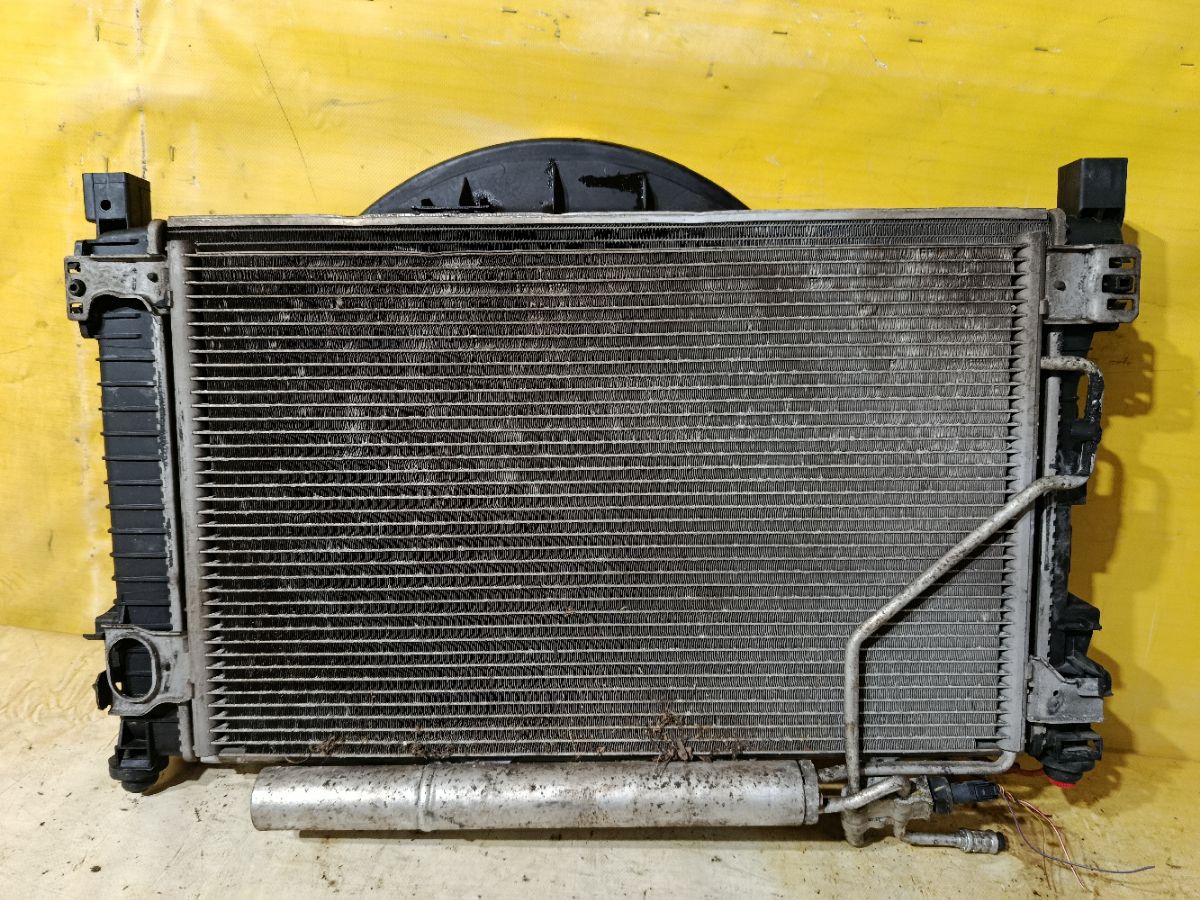 Радиатор ДВС A2035001693, A2035002154 на Mercedes-Benz C-Class Station Wagon S203.246 271.946 Фото 1