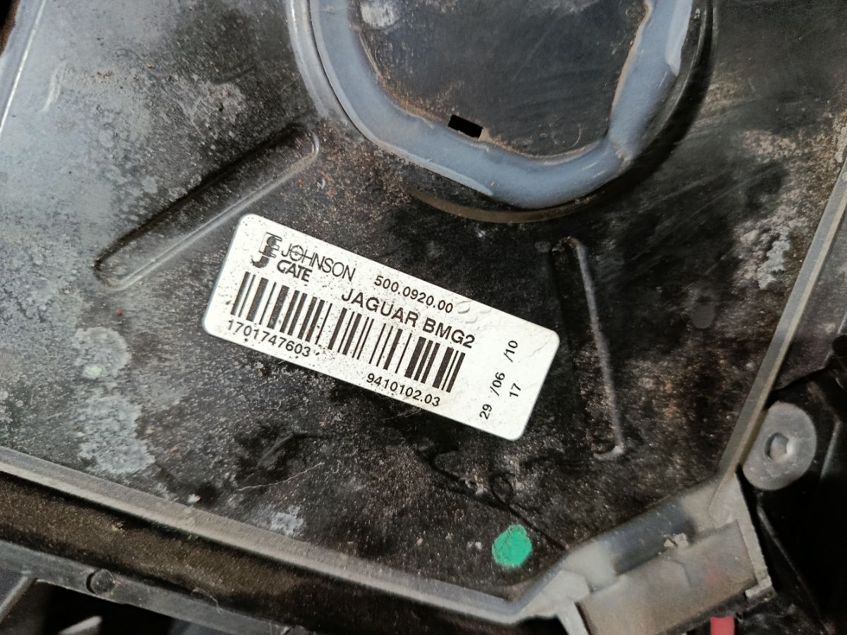 Радиатор ДВС 2W938005AH, 2R8319C600AD на Jaguar Xf X250 AJ30 Фото 6