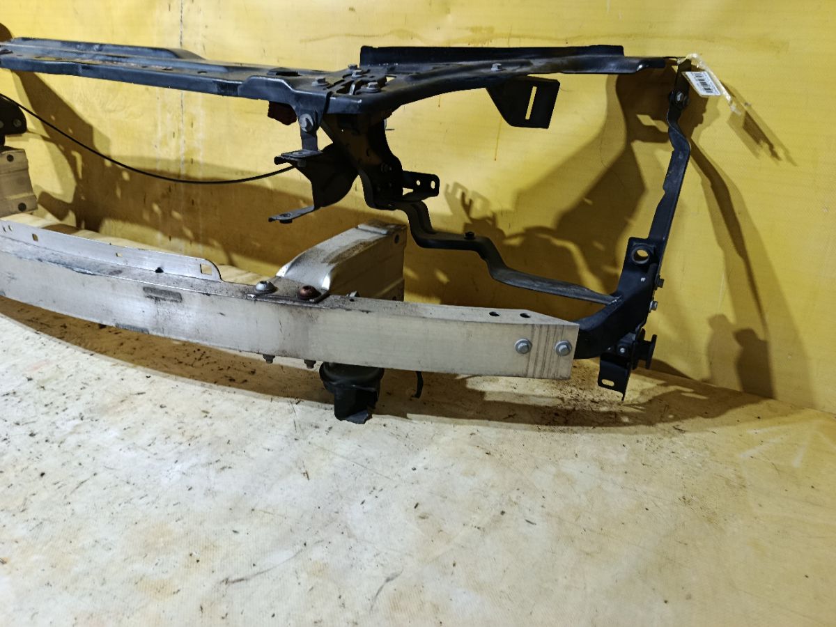 Телевизор на Mercedes-Benz C-Class W204.241 271.950 Фото 2