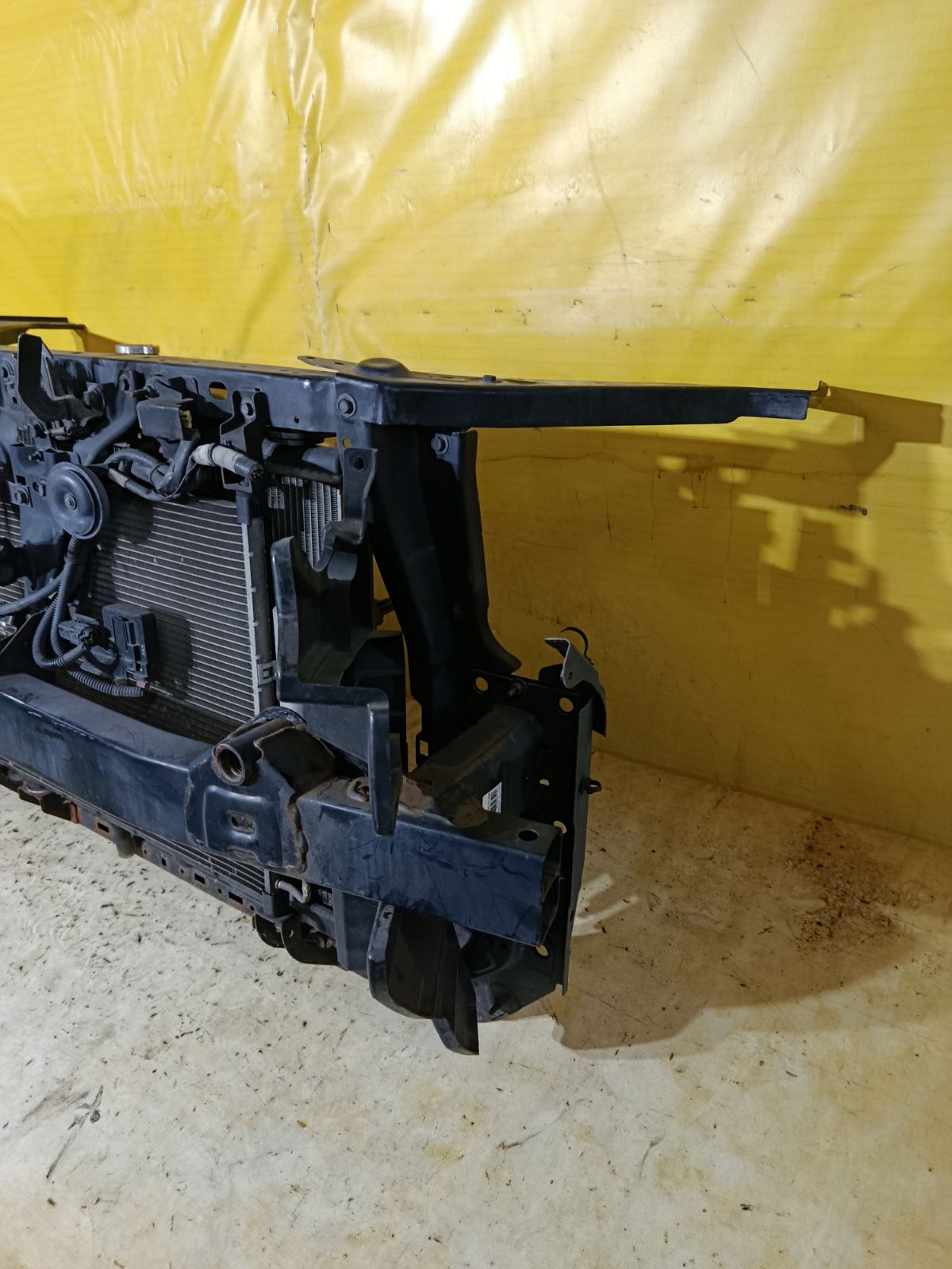 Телевизор на Nissan X-Trail NT31 MR20DE Фото 2