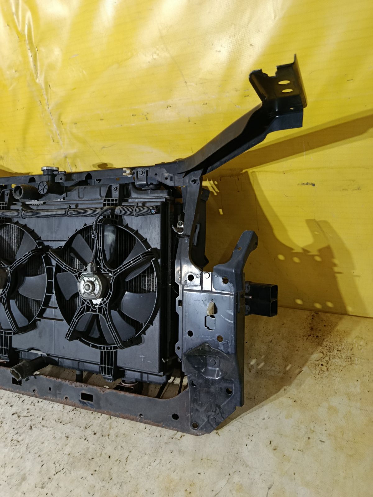 Телевизор на Nissan X-Trail NT31 MR20DE Фото 7