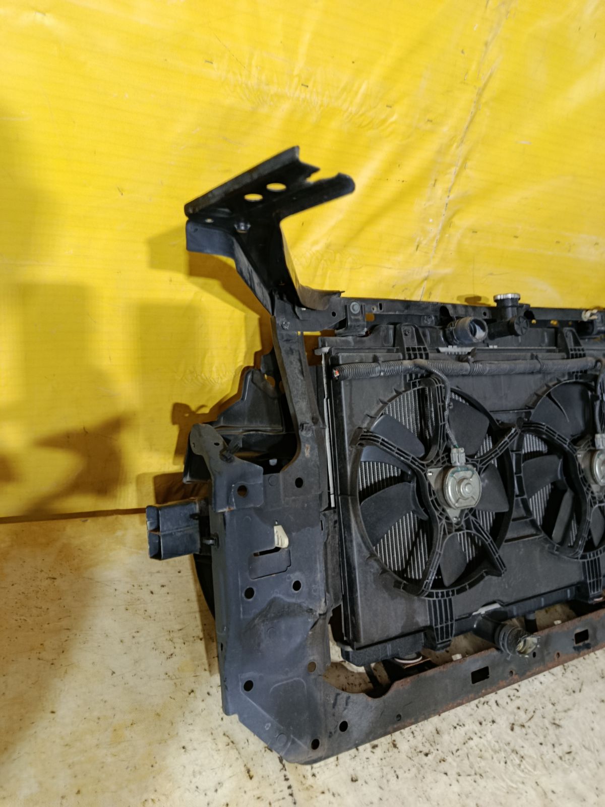 Телевизор на Nissan X-Trail NT31 MR20DE Фото 8