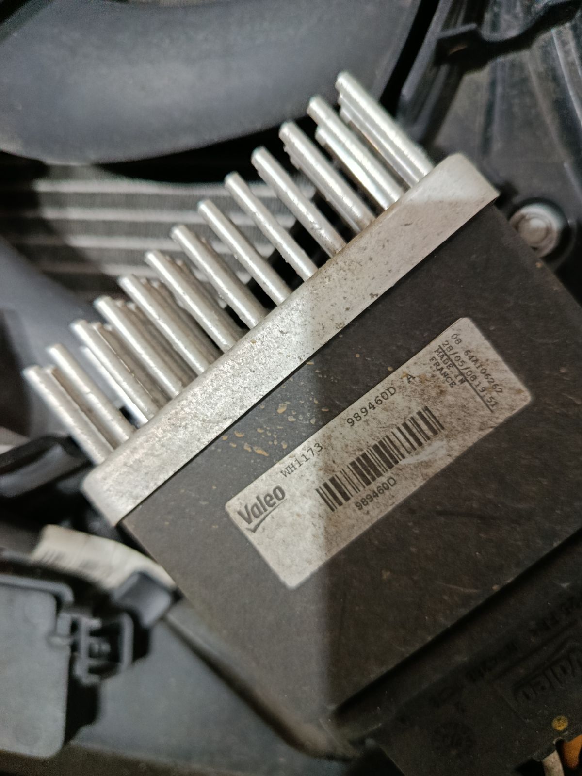 Телевизор на Audi A4 8K CDH Фото 11