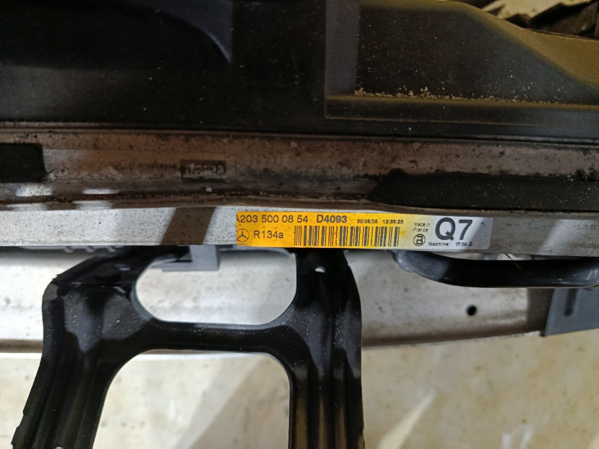 Телевизор A2035000503, A2035001593, A2035000854 на Mercedes-Benz C-Class Station Wagon S203.246 271.946 Фото 5