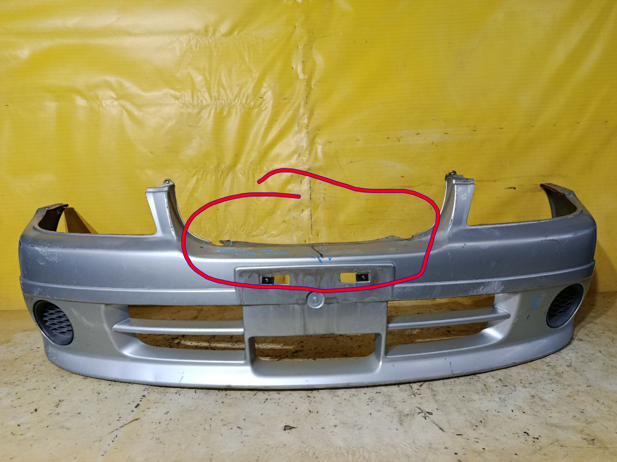 Бампер на Nissan Expert VNW11 Фото 1